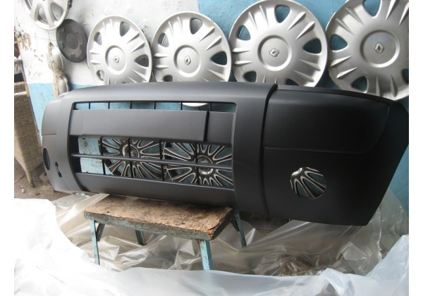 Бампер передній з отвірами для ПТФ Peugeot Partner, Citroen Berlingo, 2003-2008 р, 7401W8